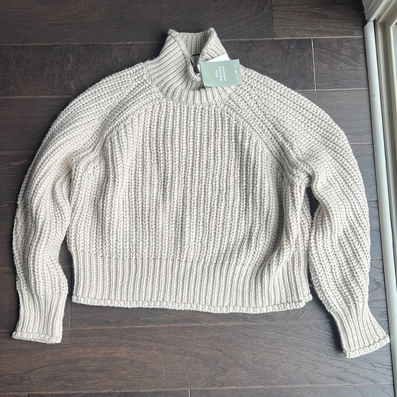 NWT H&M Sweater - Picture 4 of 5